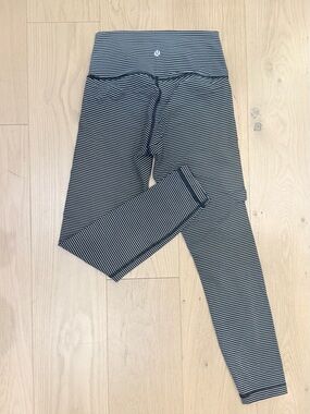 Lululemon Striped Leggings - Navy/White